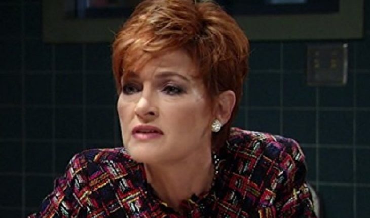 carolyn-hennesy