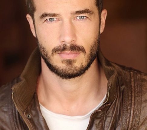 ChrisEvan.Headshot5.Web