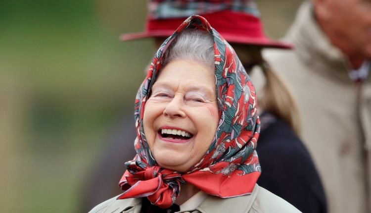 rsz_queen-elizabeth-ii-watches-her-horse-balmoral-fashion-news-photo-473521786-1567269939