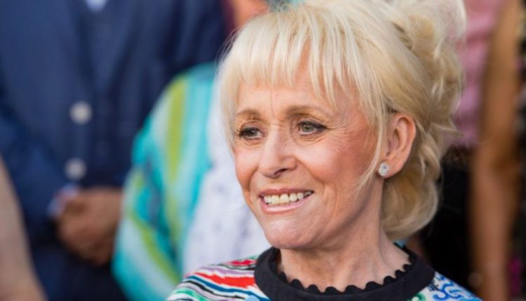 skynews-barbara-windsor-actress_4305372