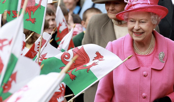 QUeen-elizabeth-trick1
