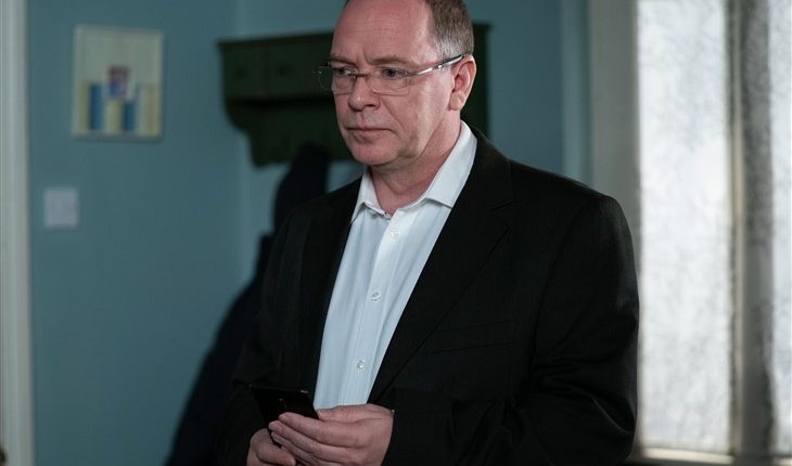 Eastenders; -Ian Beale (Adam Woodyatt) (730 x 508)