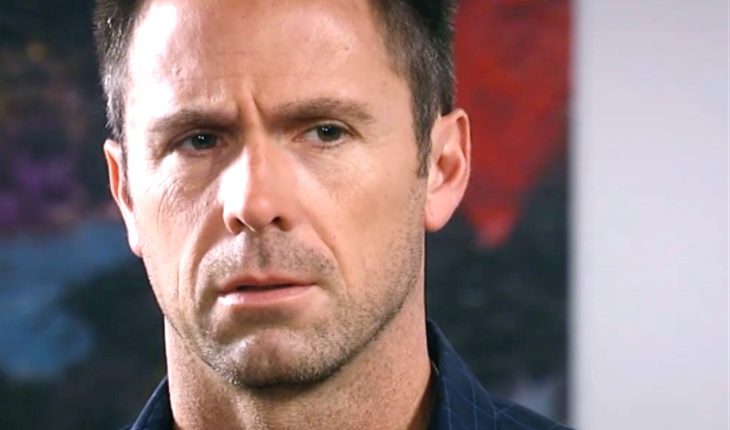 General Hospital – Julian Jerome (William deVry)
