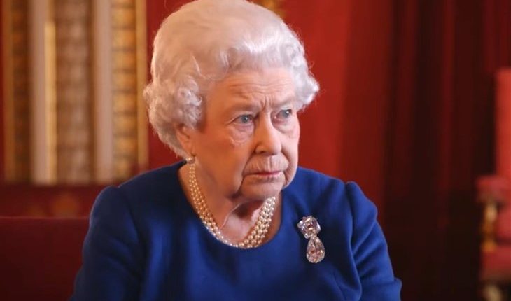 Queen Elizabeth )