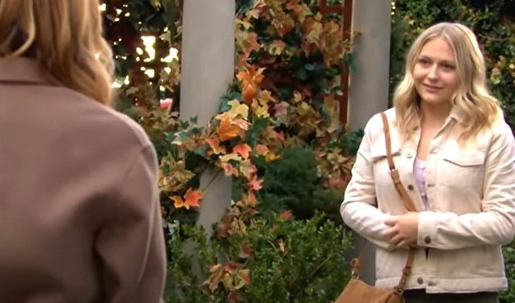 The Young And The Restless – Phyllis Summers (Michelle Stafford) Faith Newman (Alyvia Alyn Lind)