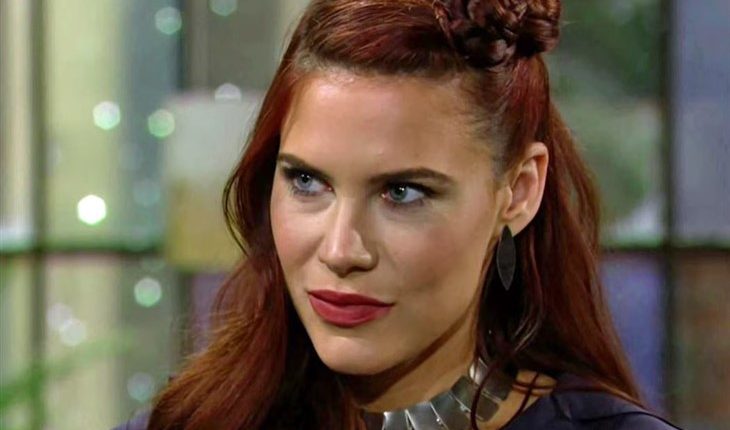 The Young And the Restless – Sally Spectra(Courtney Hope)