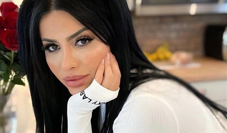 90 Day Fiancé – Larissa Lima