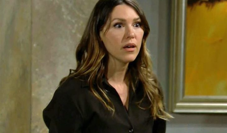 The Young And The Restless – Chloe (Elizabeth Hendrickson) (730 x 500)