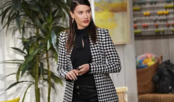 The Bold And The Beautiul Steffy Forrester Finnegan (Jacqueline MacInnes