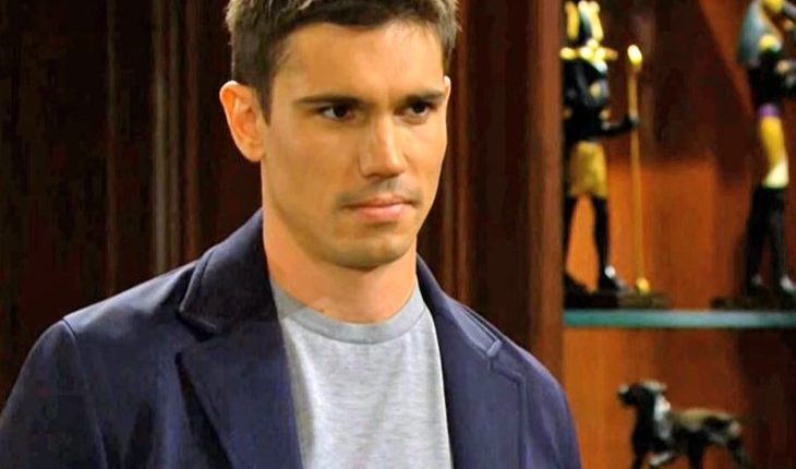 John Finn Finnegan(Tanner Novlan)