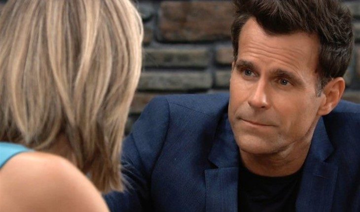 General Hospital – Carly Corinthos (Laura Wright)
