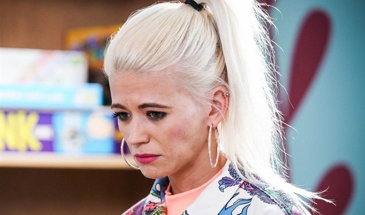 EastEnders – Lola Pearce