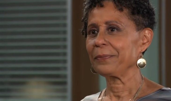 General Hospital – Stella Henry (Verneé Watson)