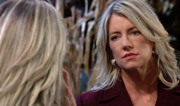 General Hospital – Nina Reeves (Cynthia Watros) Carly Spencer (Laura Wright)