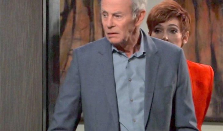 General Hospital – Robert Scorpio (Tristan Rogers) Diane Miller (Carolyn Hennesy)