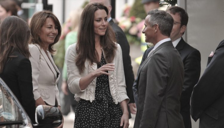 London,,England,-,April,28:,Kate,Middleton,(c),Arrives,With
