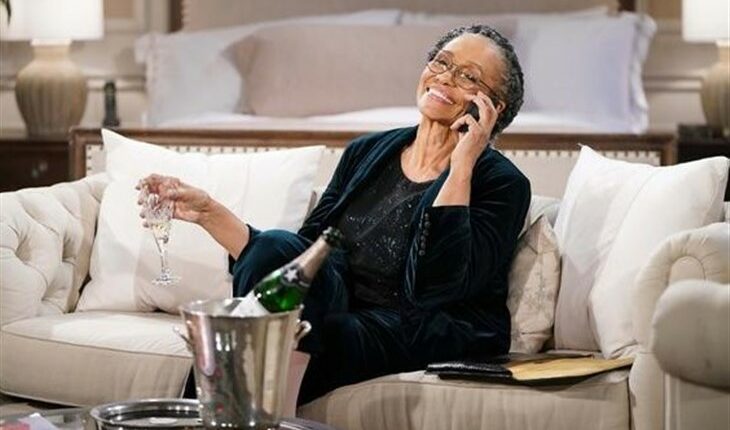 The Young And The Restless – Aunt Mamie (Veronica Redd)