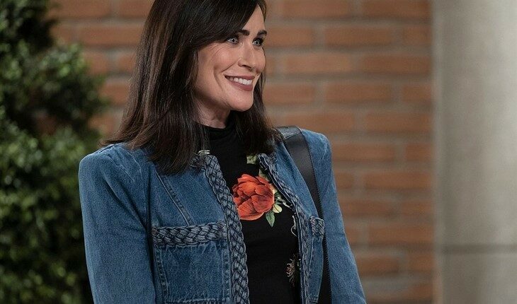 General Hospital – Lois Cerullo (Rena Sofer)