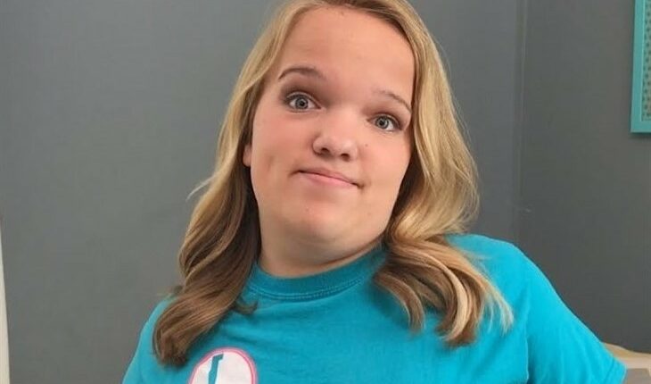 7 Little Johnstons