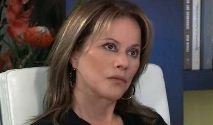 General Hospital – Alexis Davis (Nancy Lee Grahn)