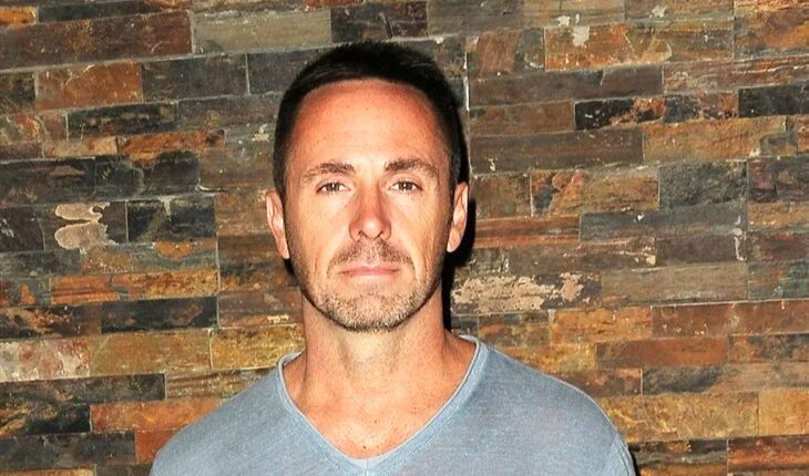 William deVry