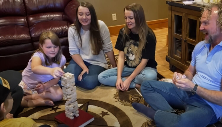 Robyn Brown Kids Enjoy Playing Games – Sister Wives – TLC via Access Hollywood – YouTube