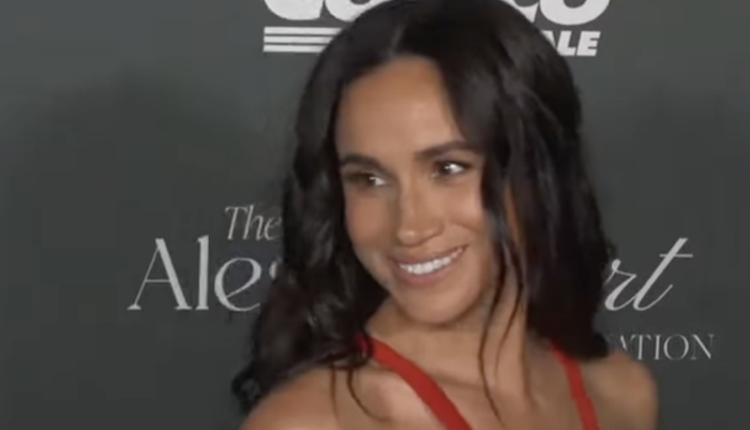 Meghan-Markle-Red-dress