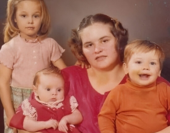1000-Lb Sisters Star Misty, Amanda, and Chris With Their Mom – Reddit