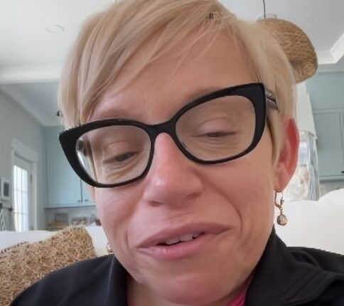 Jen Arnold Talks About A Podcast – Instagram