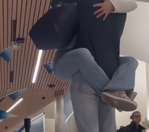 Lydia Plath Jumps Into the arms of Zac Wyse – Instagram