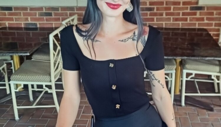 Moriah Plath Leaves Her Job At A Restaurant – Instagram