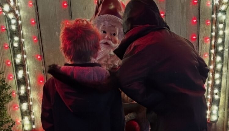 Sam and Israel Met Santa in Branson – Instagram