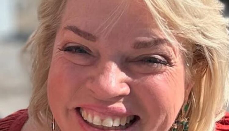 Sister Wives Star Janelle Brown – Instagram