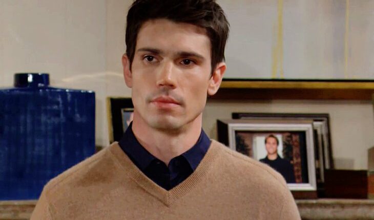 John Finn Finnegan (Tanner Novlan)