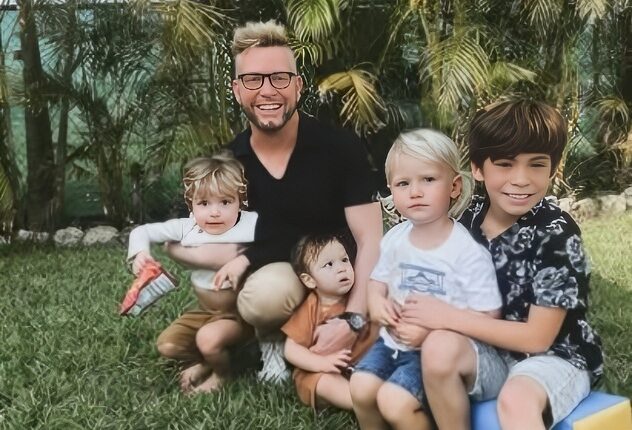 Kenny with the grandkids in Florida – Instagram