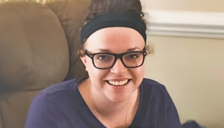 Sister Wives Star Maddie Brown Brush – Instagram
