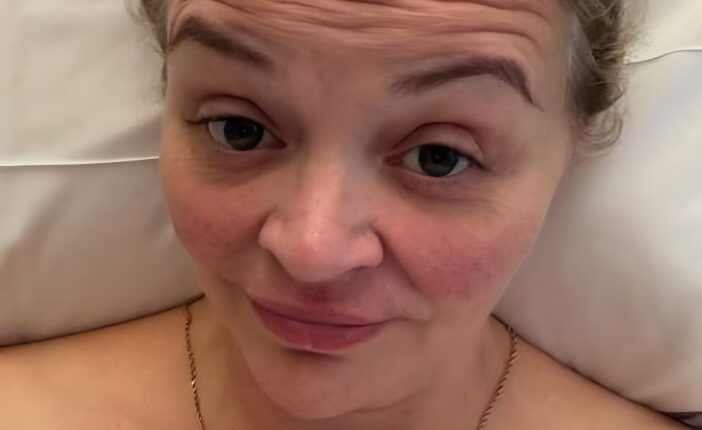 Amanda posted from a hospital bed – Instagram