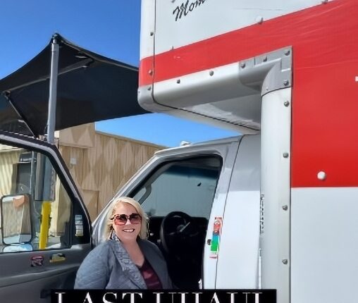 Janelle next to the U-Haul – @janellebrown117 – Instagram
