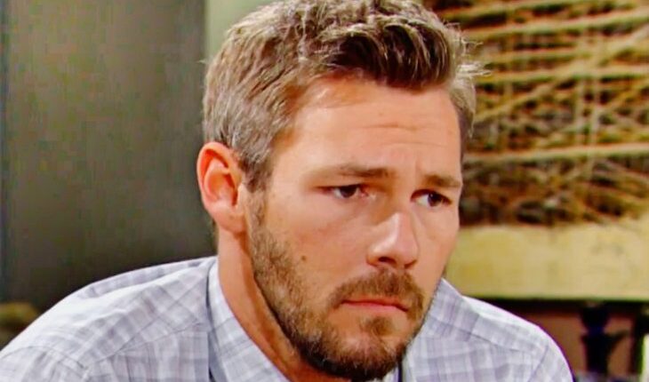 Liam Spencer (Scott Clifton)