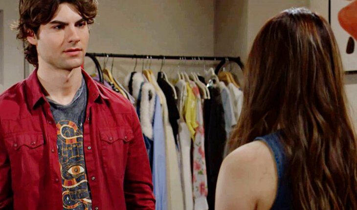 Luna Nozawa (Lisa Yamada)