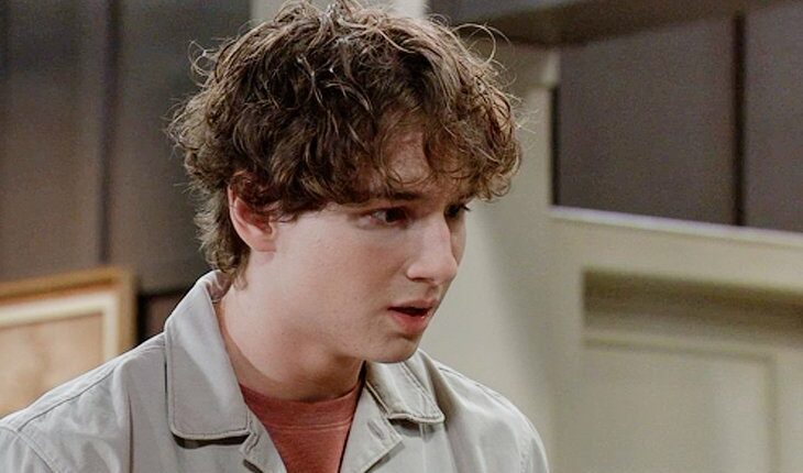 Rocco Falconeri (Finn Carr)