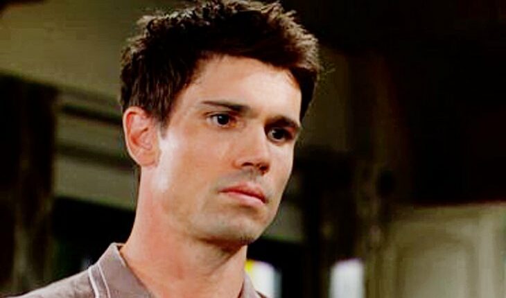 John Finnegan (Tanner Novlan)