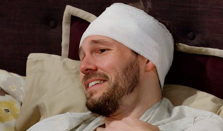 Liam Spencer (Scott Clifton)