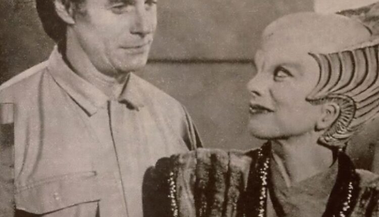 Tristan and Nancy in Babylon 5 – Instagram