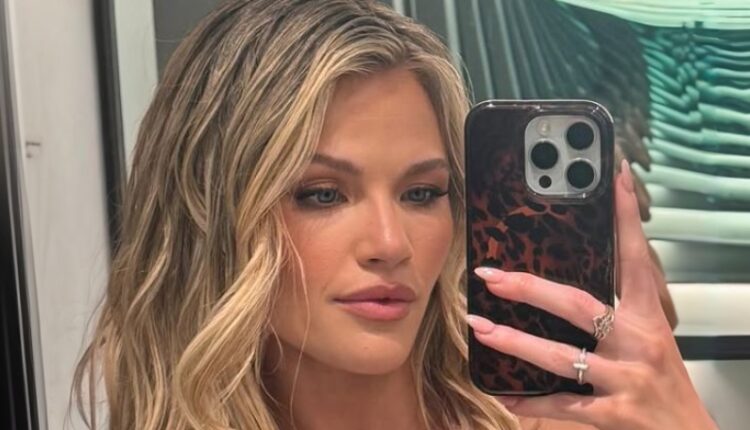 Dancing with the Stars pro-dancer Whitney Carson – Instagram