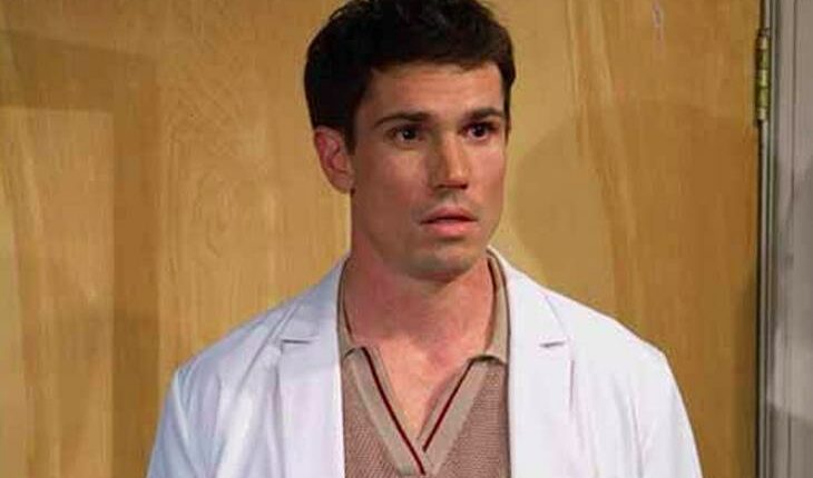 Finn (Tanner Novlan)