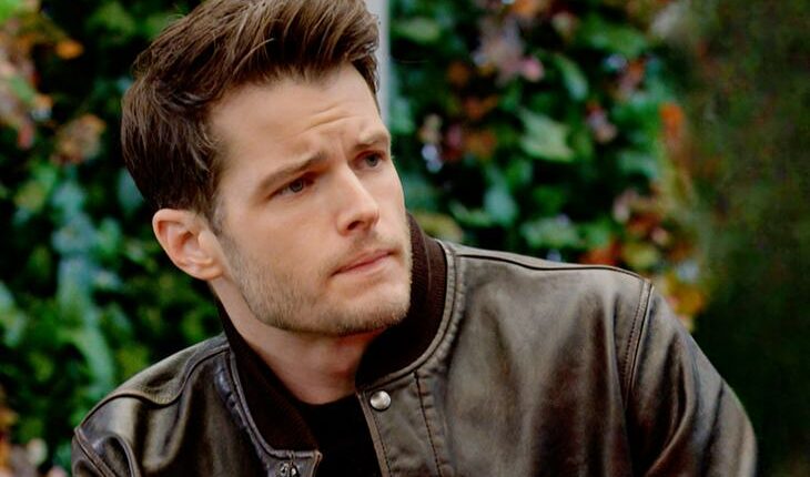 Kyle Abbott (Michael Mealor)