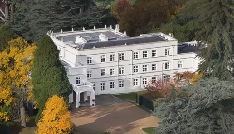 Prince Andrew Lives At Royal Lodge – Allan Barton Antiquary – YouTube