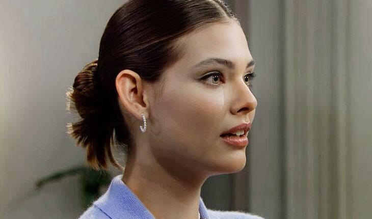 Electra Forrester (Laneya Grace)