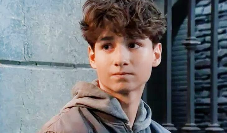 Rocco Faloneri (Finn Carr)